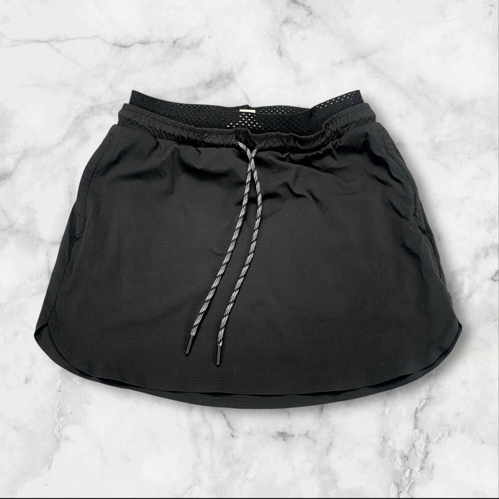 Athleta Womens Trekkie Crest Skort Black‎ Stretch Adjustable Drawstring Size 2